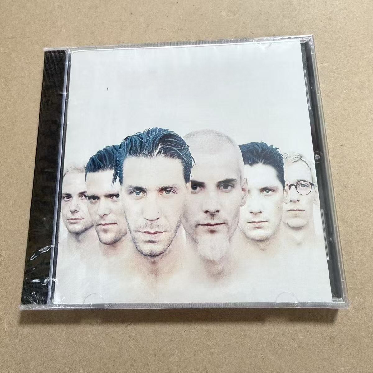 Audio Music Cd - Industrielle Rock-Style Musik-CD, Album mit monochromem